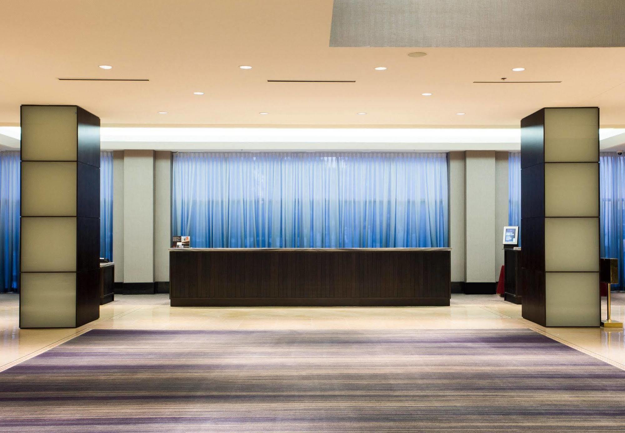 Little Rock Marriott Hotel Exterior photo